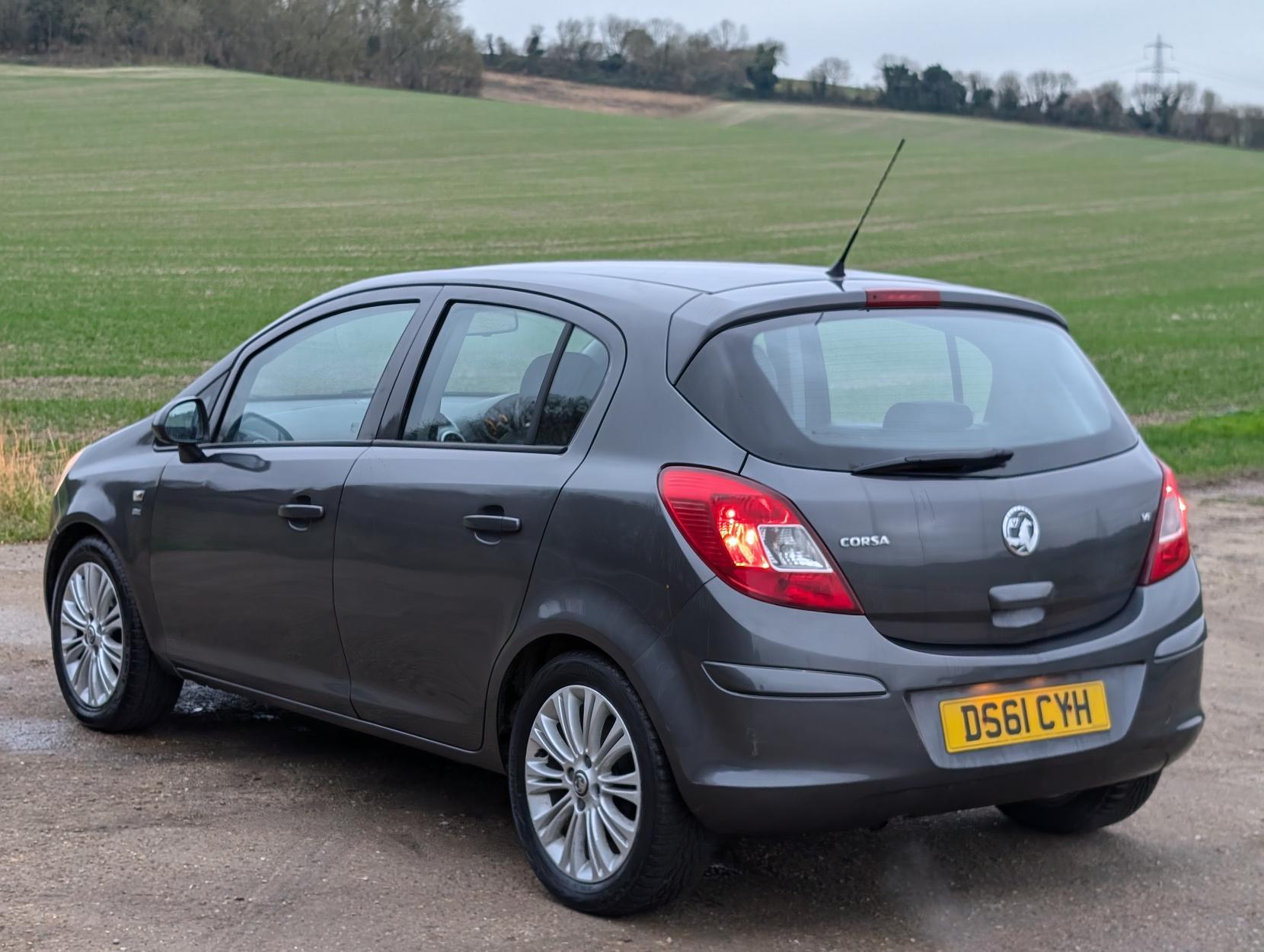 Vauxhall Corsa 1.4 16V SE Hatchback 5dr Petrol Manual Wide Ratio Euro 5 (100 ps)