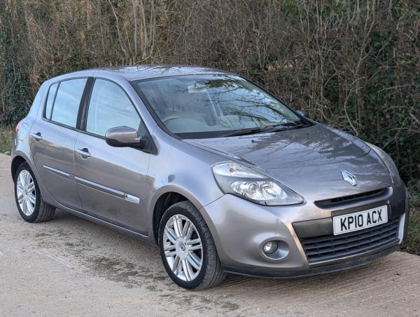 Renault Clio 1.6 VVT Initiale TomTom Hatchback 5dr Petrol Auto Euro 4 (111 ps)