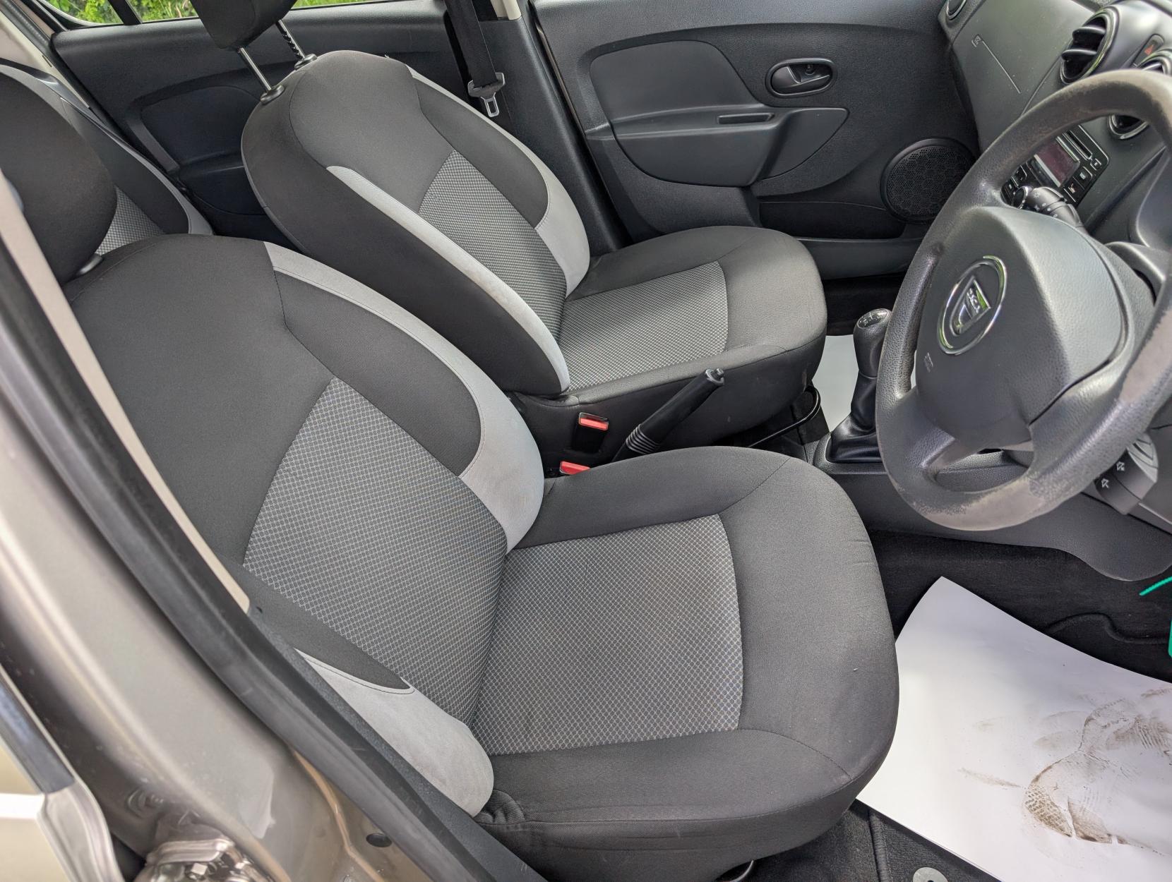 Dacia Sandero 1.2 Ambiance Hatchback 5dr Petrol Manual Euro 5 (75 ps)