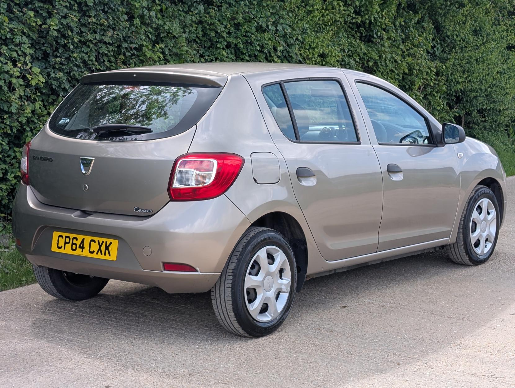 Dacia Sandero 1.2 Ambiance Hatchback 5dr Petrol Manual Euro 5 (75 ps)