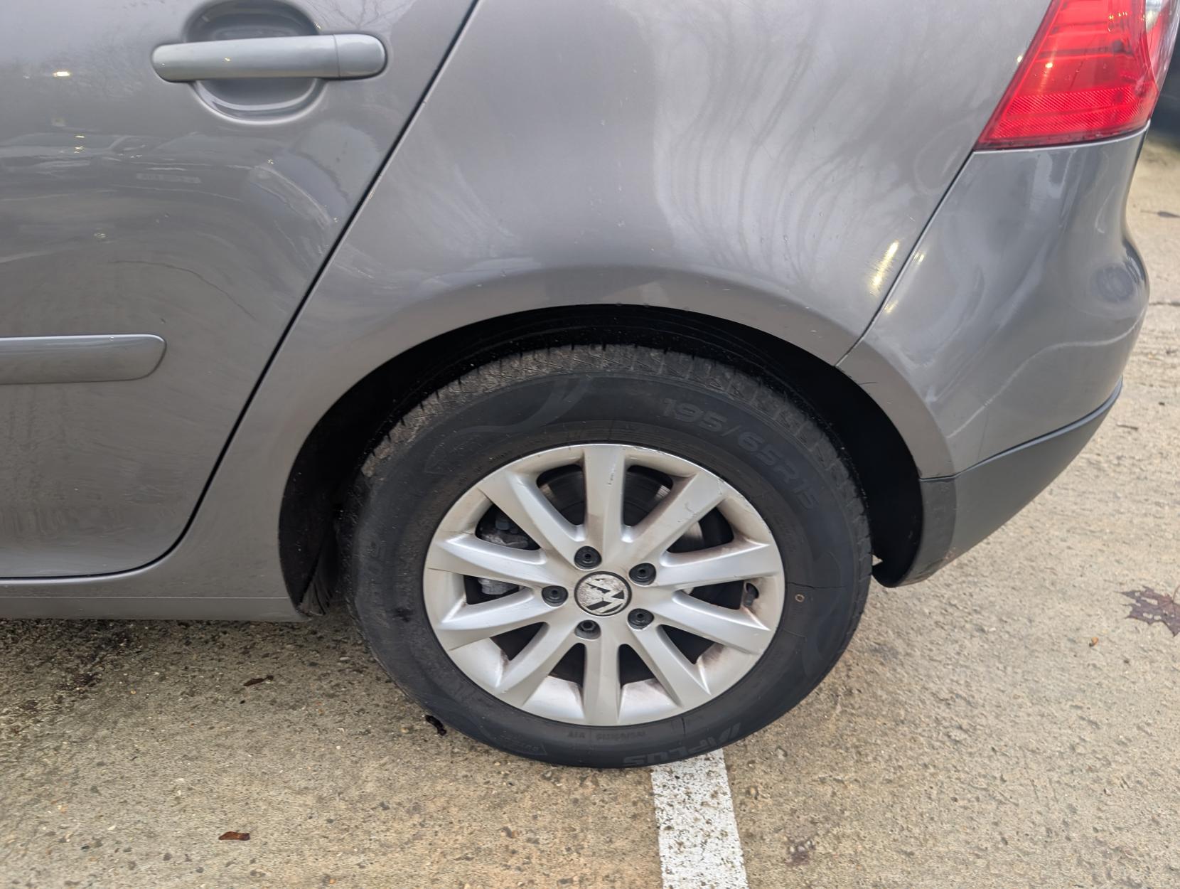 Volkswagen Golf 1.9 TDI Match Hatchback 5dr Diesel DSG (153 g/km, 103 bhp)