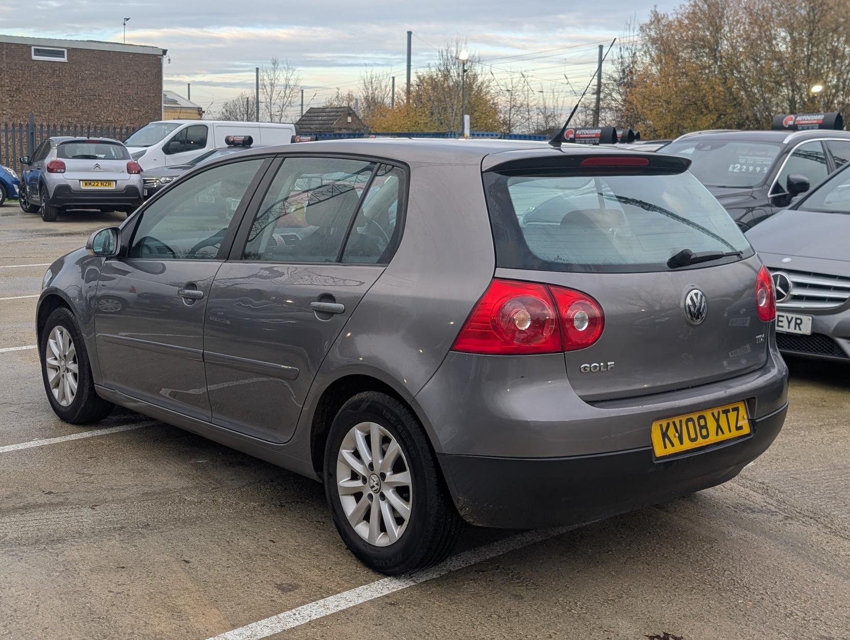 Volkswagen Golf 1.9 TDI Match Hatchback 5dr Diesel DSG (153 g/km, 103 bhp)