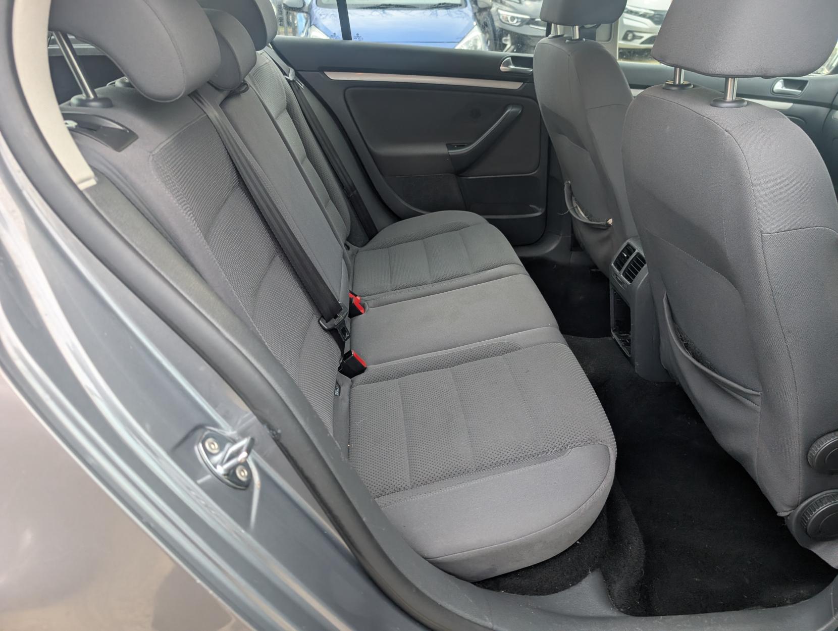 Volkswagen Golf 1.9 TDI Match Hatchback 5dr Diesel DSG (153 g/km, 103 bhp)