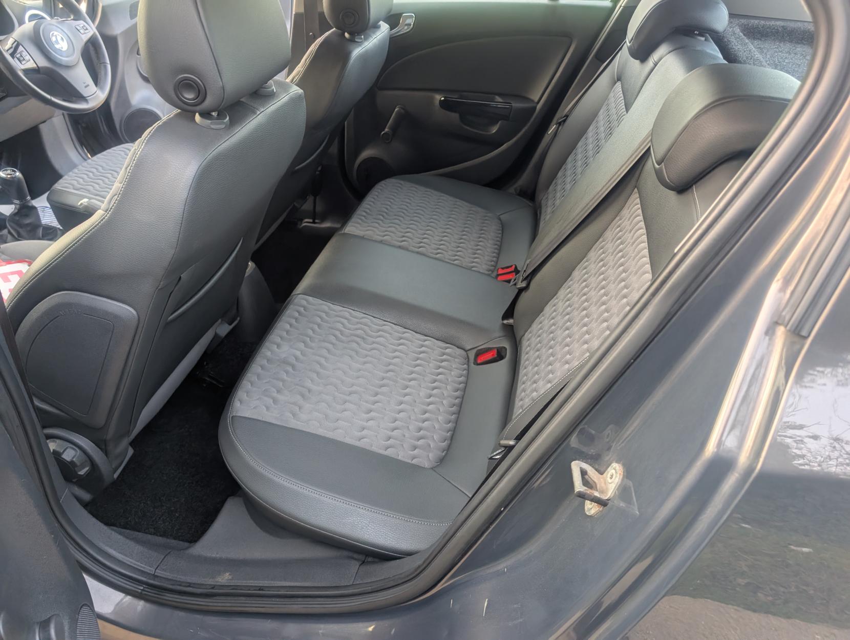 Vauxhall Corsa 1.4 16V SE Hatchback 5dr Petrol Manual Wide Ratio Euro 5 (100 ps)