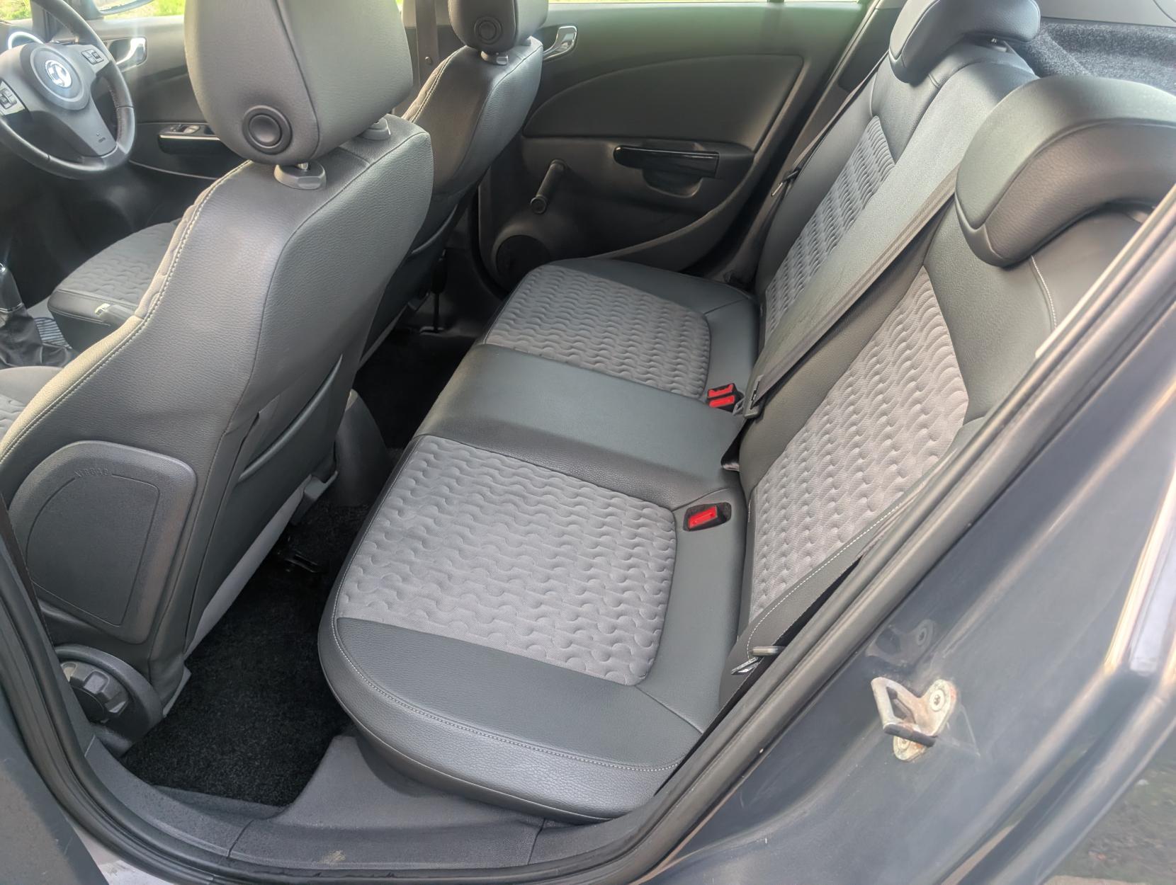 Vauxhall Corsa 1.4 16V SE Hatchback 5dr Petrol Manual Wide Ratio Euro 5 (100 ps)