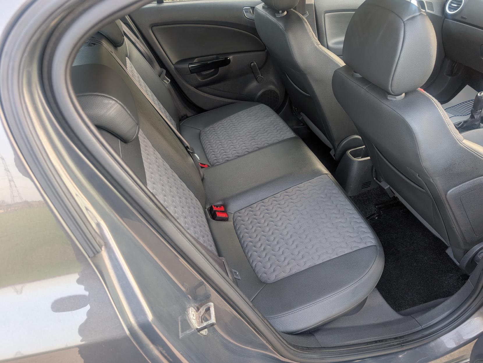 Vauxhall Corsa 1.4 16V SE Hatchback 5dr Petrol Manual Wide Ratio Euro 5 (100 ps)