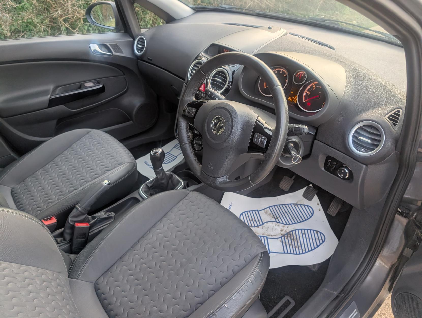 Vauxhall Corsa 1.4 16V SE Hatchback 5dr Petrol Manual Wide Ratio Euro 5 (100 ps)