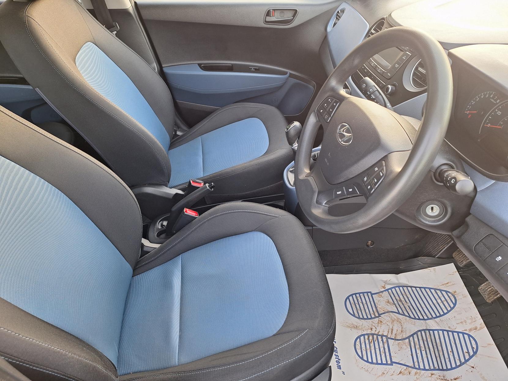 Hyundai i10 1.2 SE Hatchback 5dr Petrol Manual Euro 5 (87 ps)