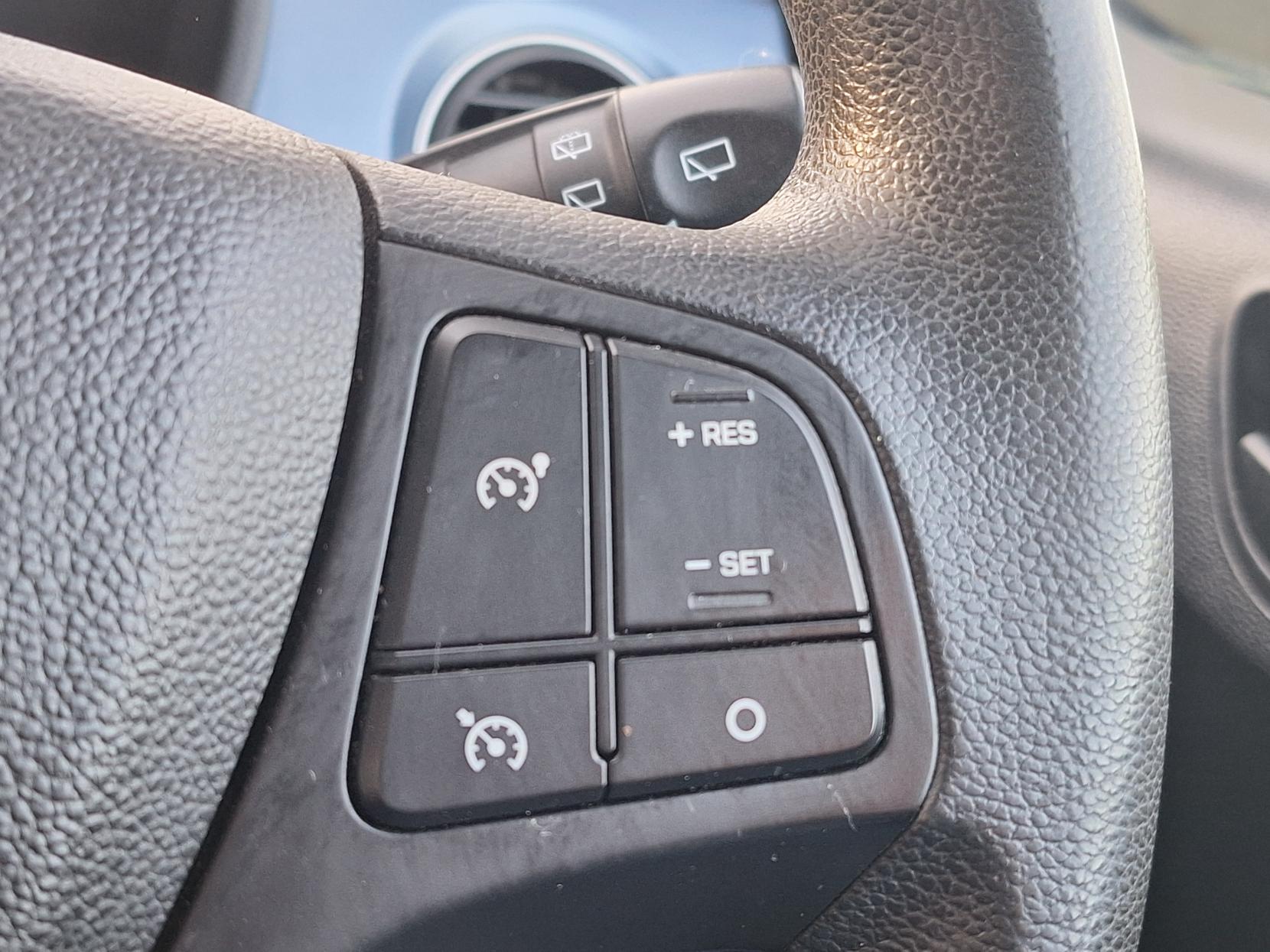 Hyundai i10 1.2 SE Hatchback 5dr Petrol Manual Euro 5 (87 ps)