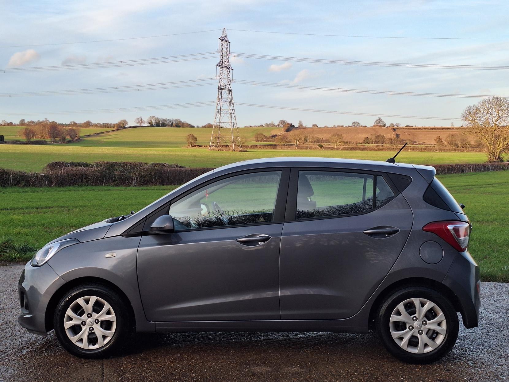 Hyundai i10 1.2 SE Hatchback 5dr Petrol Manual Euro 5 (87 ps)