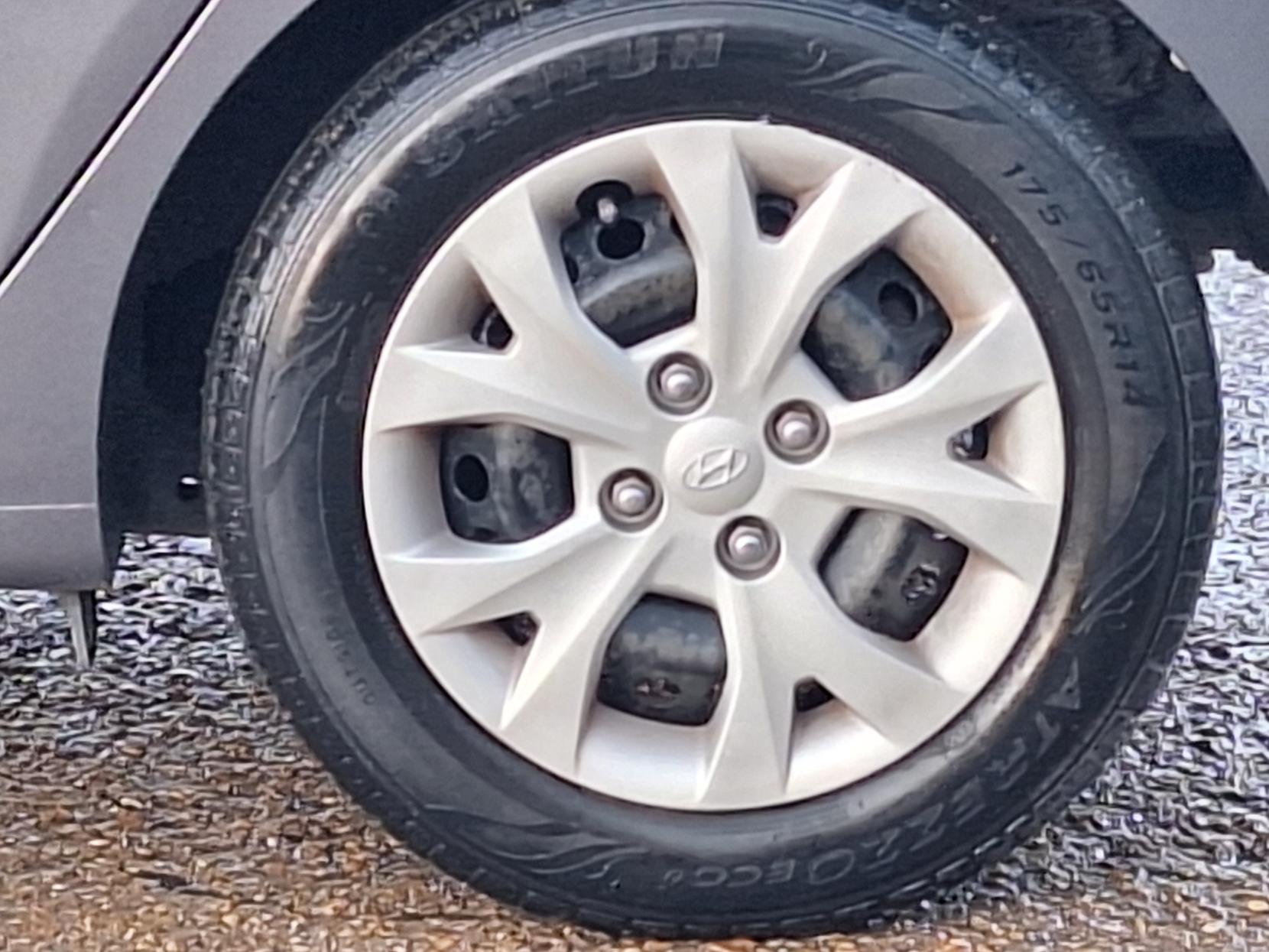 Hyundai i10 1.2 SE Hatchback 5dr Petrol Manual Euro 5 (87 ps)