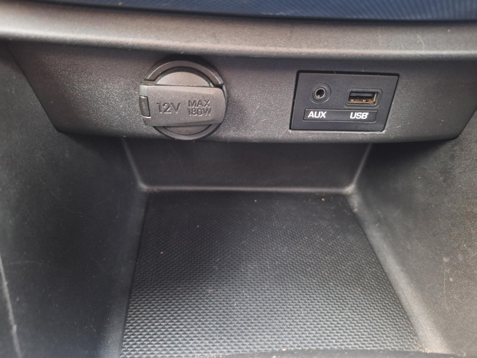 Hyundai i10 1.2 SE Hatchback 5dr Petrol Manual Euro 5 (87 ps)