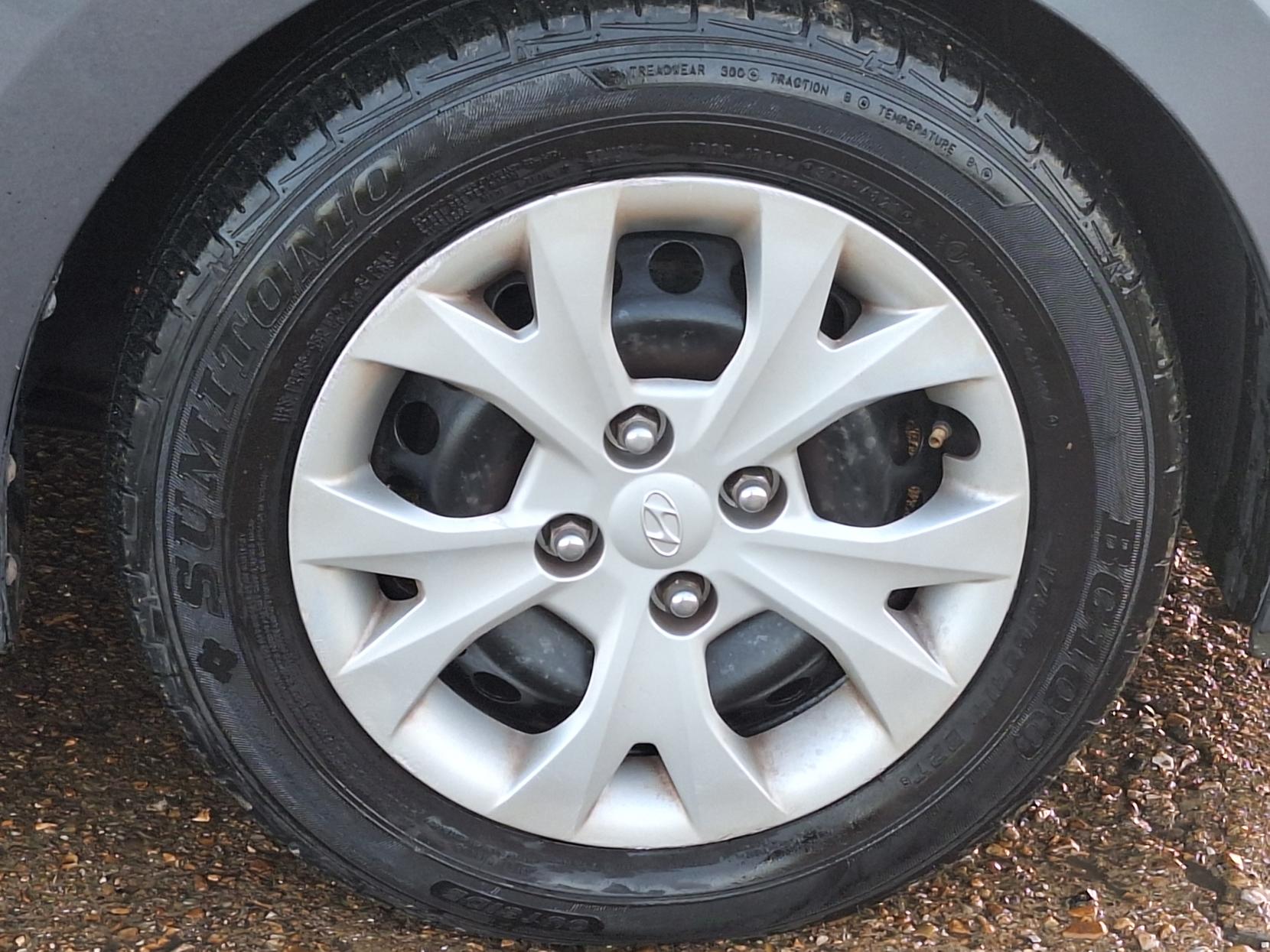 Hyundai i10 1.2 SE Hatchback 5dr Petrol Manual Euro 5 (87 ps)