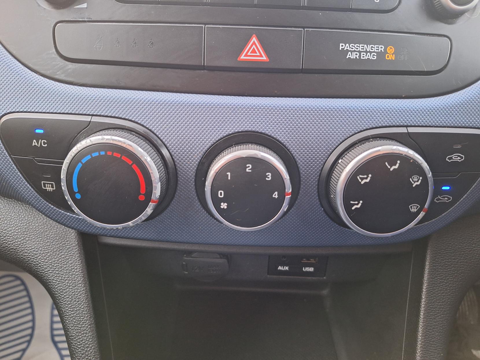 Hyundai i10 1.2 SE Hatchback 5dr Petrol Manual Euro 5 (87 ps)