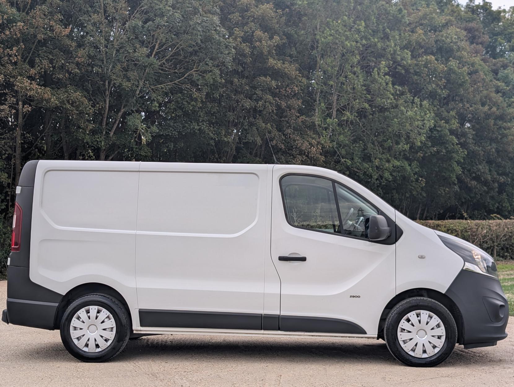 Vauxhall Vivaro 1.6 CDTi 2900 ecoFLEX Panel Van 5dr Diesel Manual L1 H1 Euro 5 (s/s) (90 ps)