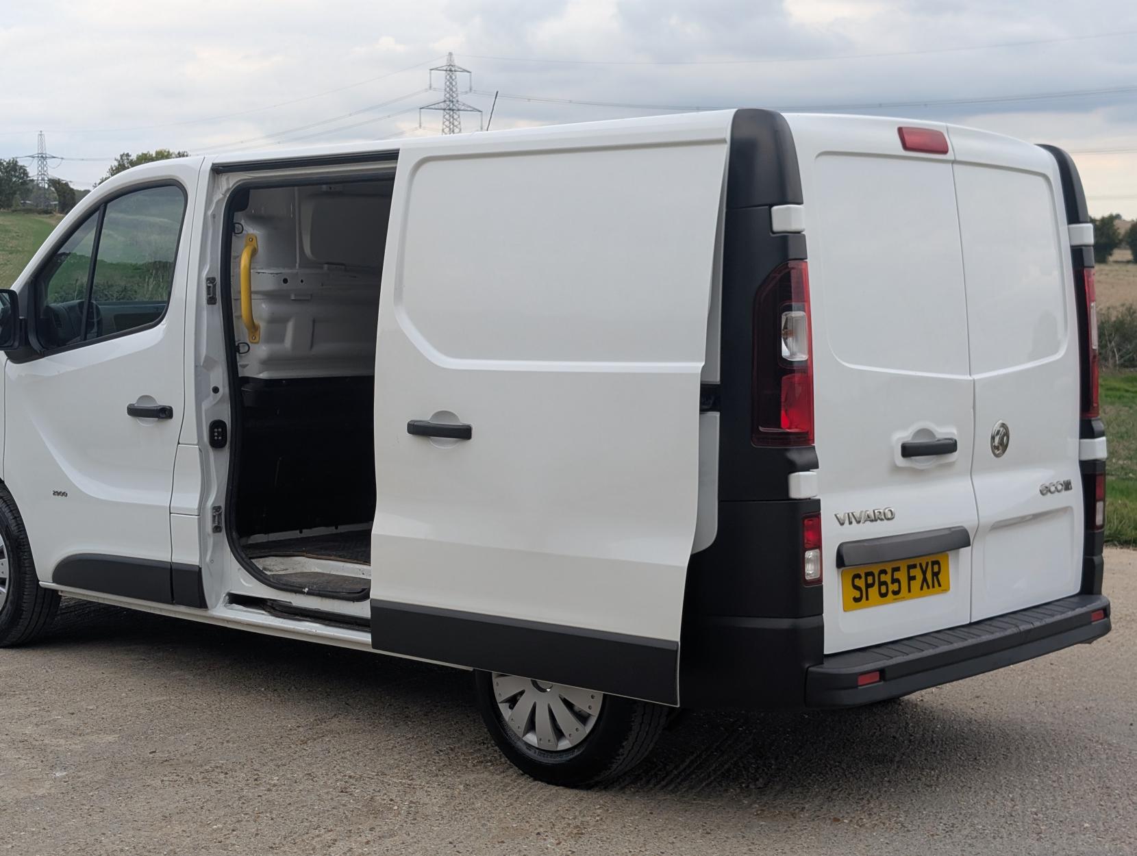 Vauxhall Vivaro 1.6 CDTi 2900 ecoFLEX Panel Van 5dr Diesel Manual L1 H1 Euro 5 (s/s) (90 ps)