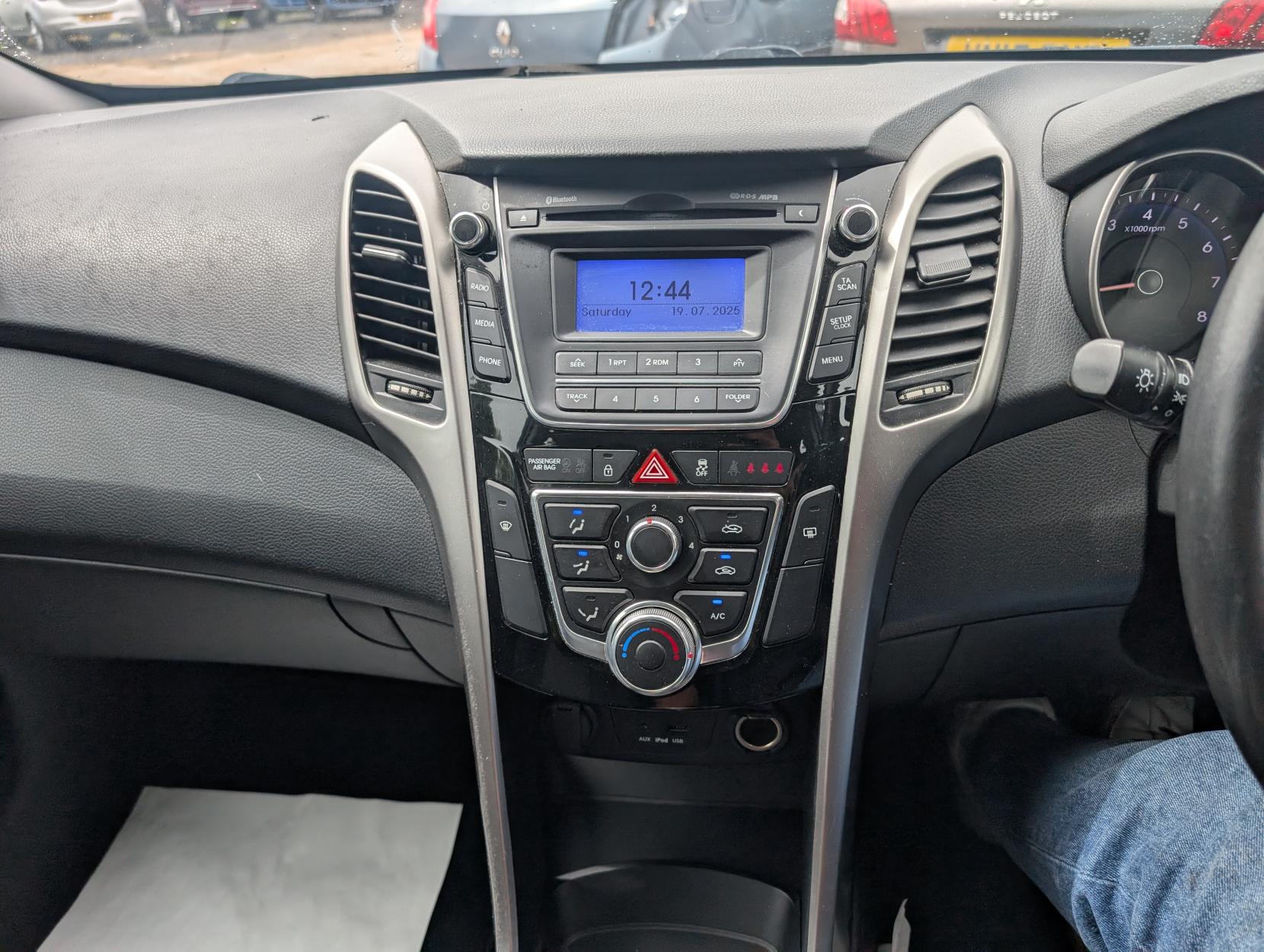 Hyundai i30 1.4 Active Hatchback 5dr Petrol Manual Euro 5 (100 ps)