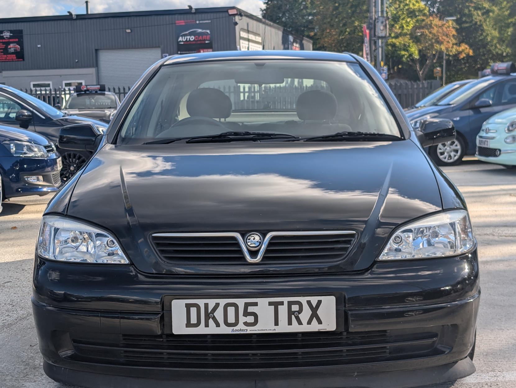 Vauxhall Astra 1.4i 16v Enjoy Hatchback 5dr Petrol Manual (167 g/km, 89 bhp)