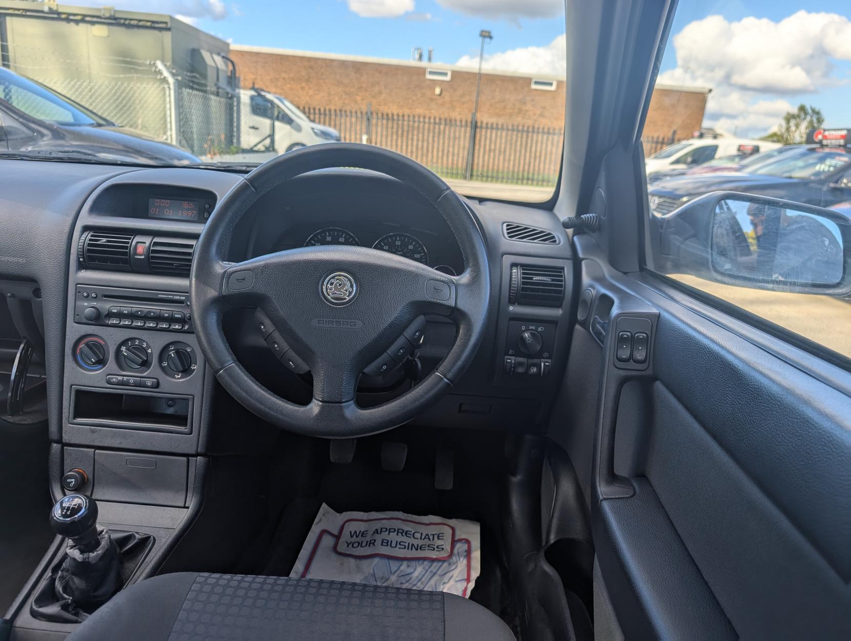 Vauxhall Astra 1.4i 16v Enjoy Hatchback 5dr Petrol Manual (167 g/km, 89 bhp)