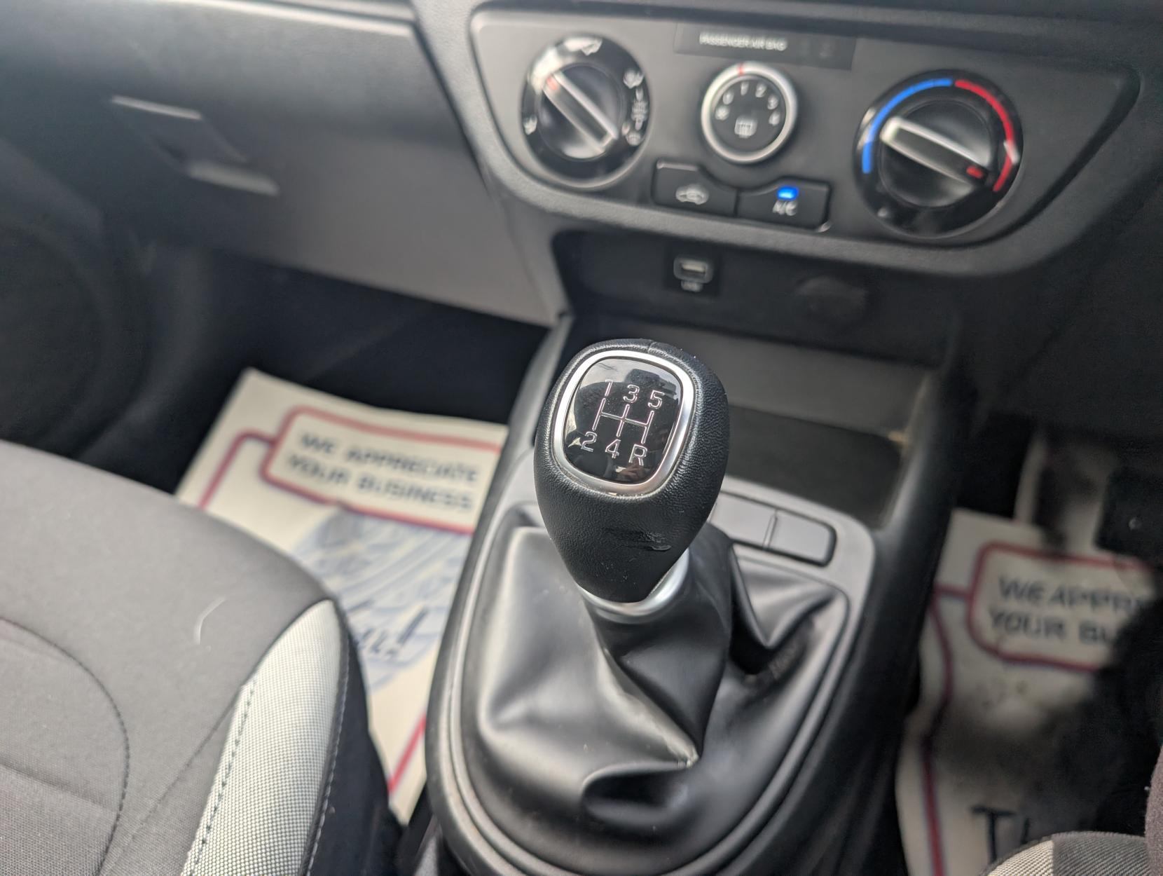 Hyundai i10 1.0 SE Hatchback 5dr Petrol Manual Euro 6 (s/s) (67 ps)