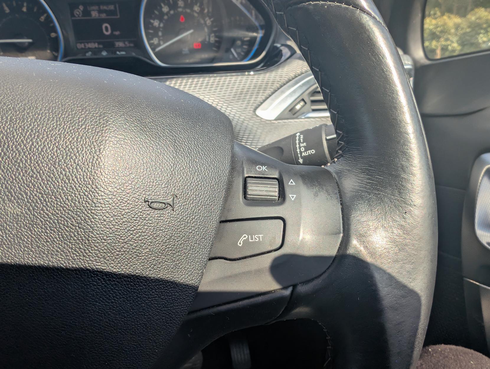 Peugeot 2008 1.2 PureTech Allure SUV 5dr Petrol Manual Euro 6 (82 ps)