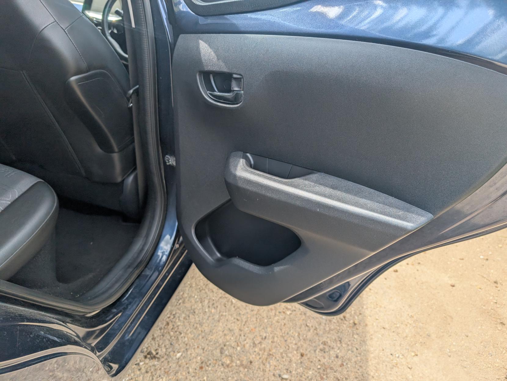 Toyota AYGO 1.0 VVT-i x-pression x-wave 5dr Petrol x-shift Euro 6 (Safety Sense) (68 ps)