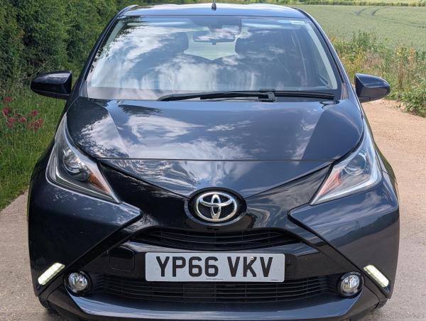 Toyota AYGO 1.0 VVT-i x-pression x-wave 5dr Petrol x-shift Euro 6 (Safety Sense) (68 ps)