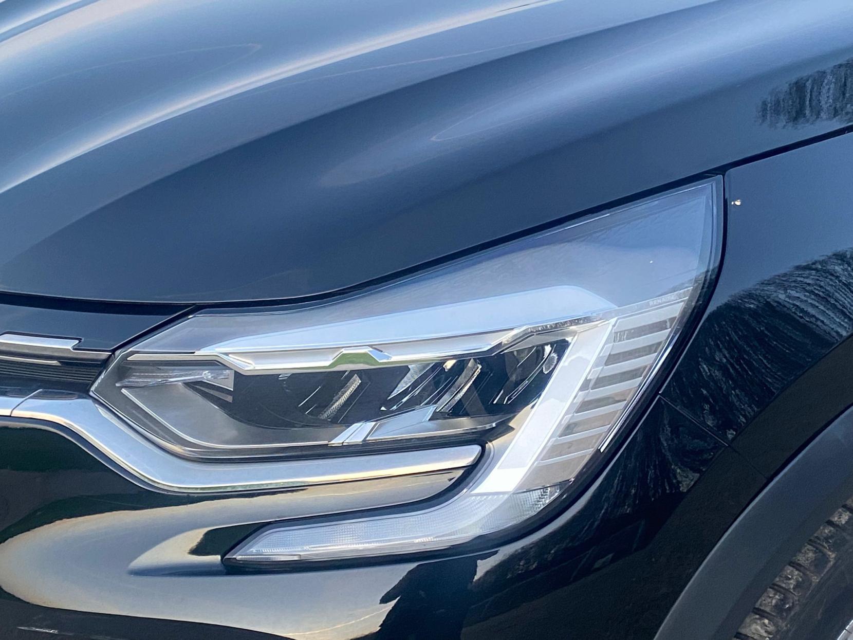 Renault Captur 1.5 Blue dCi Iconic SUV 5dr Diesel Manual Euro 6 (s/s) (95 ps)