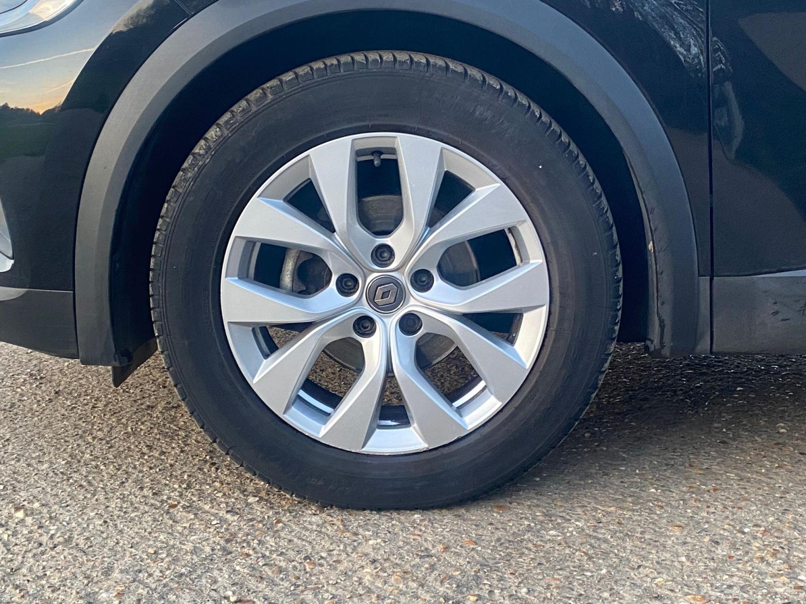 Renault Captur 1.5 Blue dCi Iconic SUV 5dr Diesel Manual Euro 6 (s/s) (95 ps)