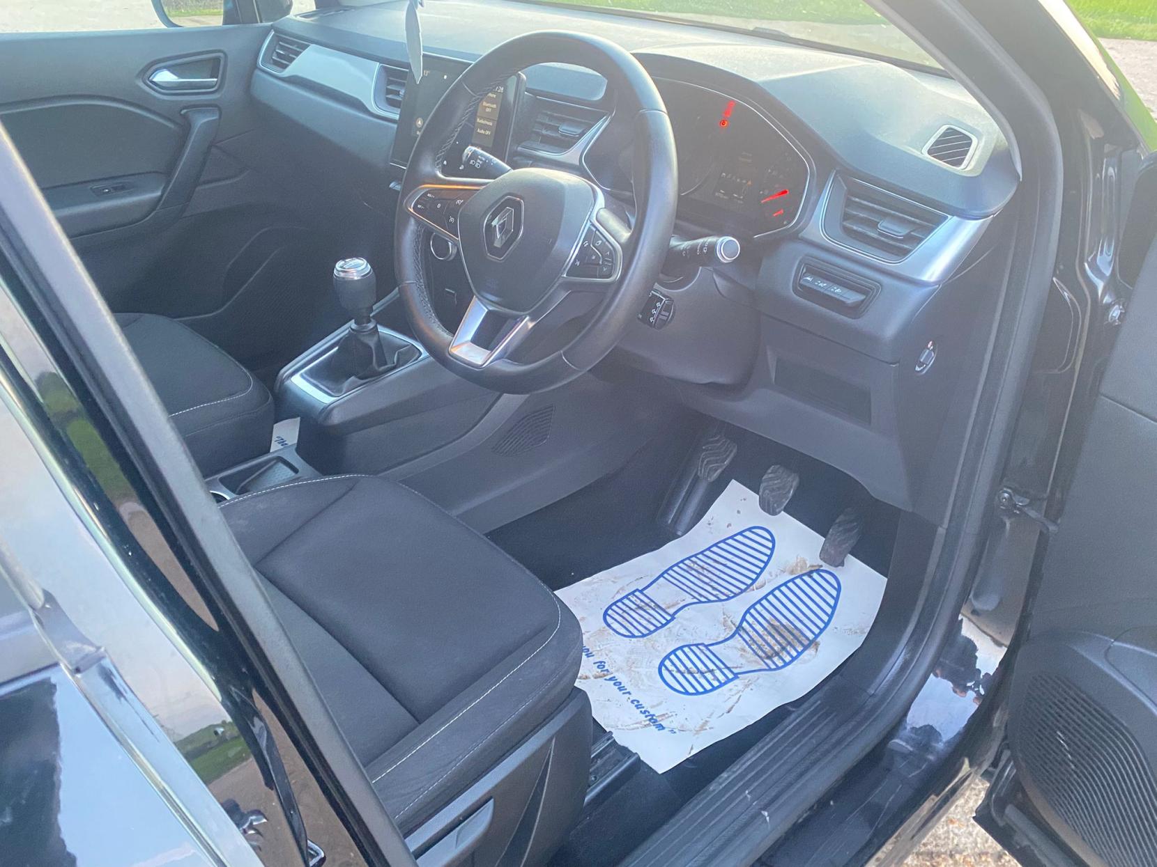 Renault Captur 1.5 Blue dCi Iconic SUV 5dr Diesel Manual Euro 6 (s/s) (95 ps)