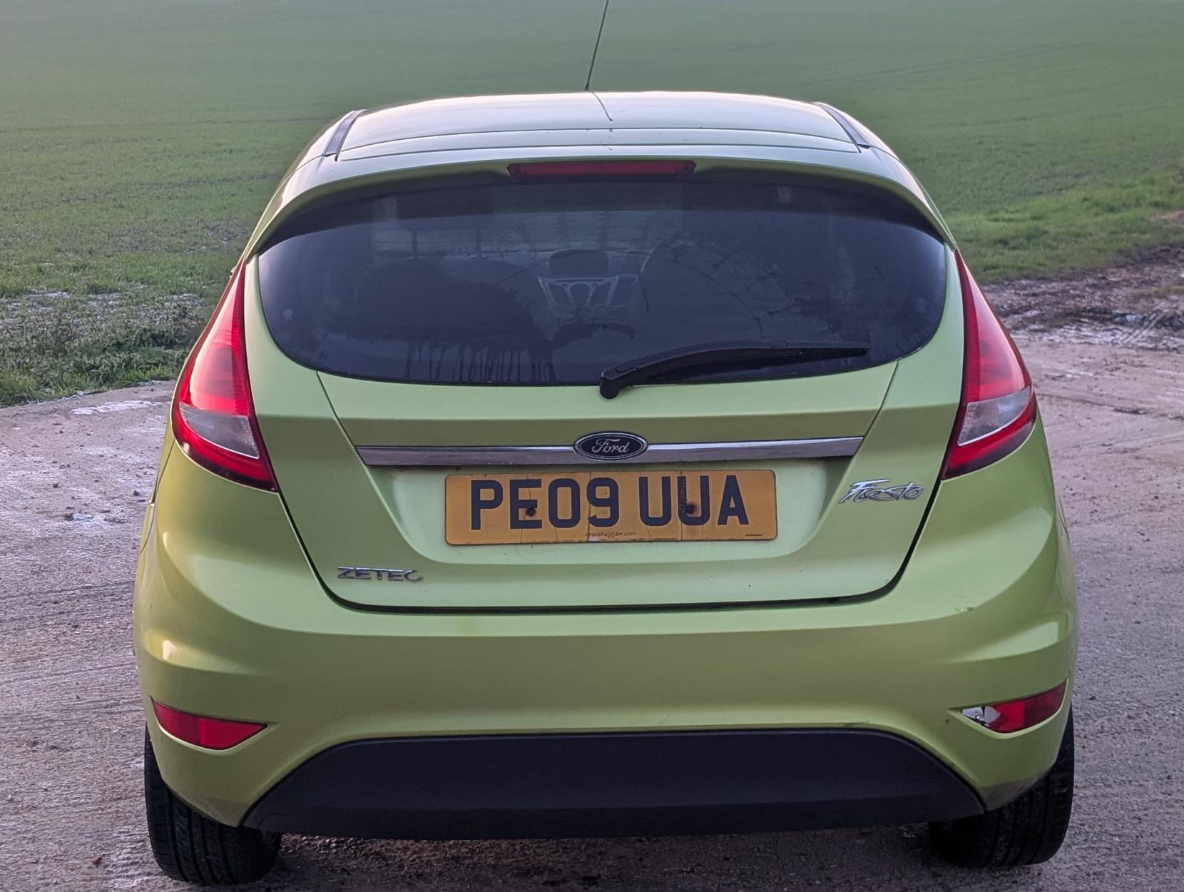 Ford Fiesta 1.25 Zetec Hatchback 5dr Petrol Manual (133 g/km, 81 bhp)