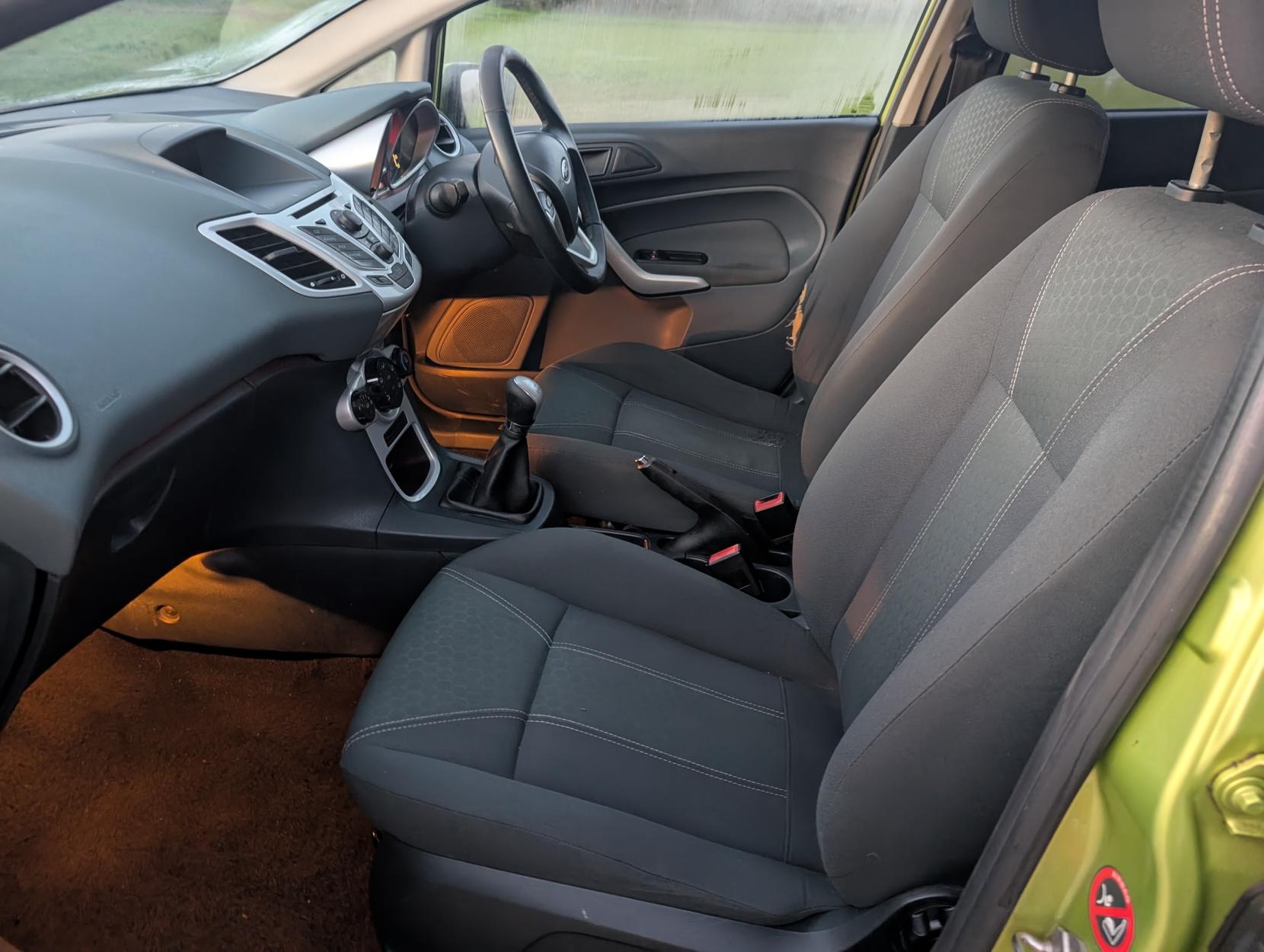 Ford Fiesta 1.25 Zetec Hatchback 5dr Petrol Manual (133 g/km, 81 bhp)