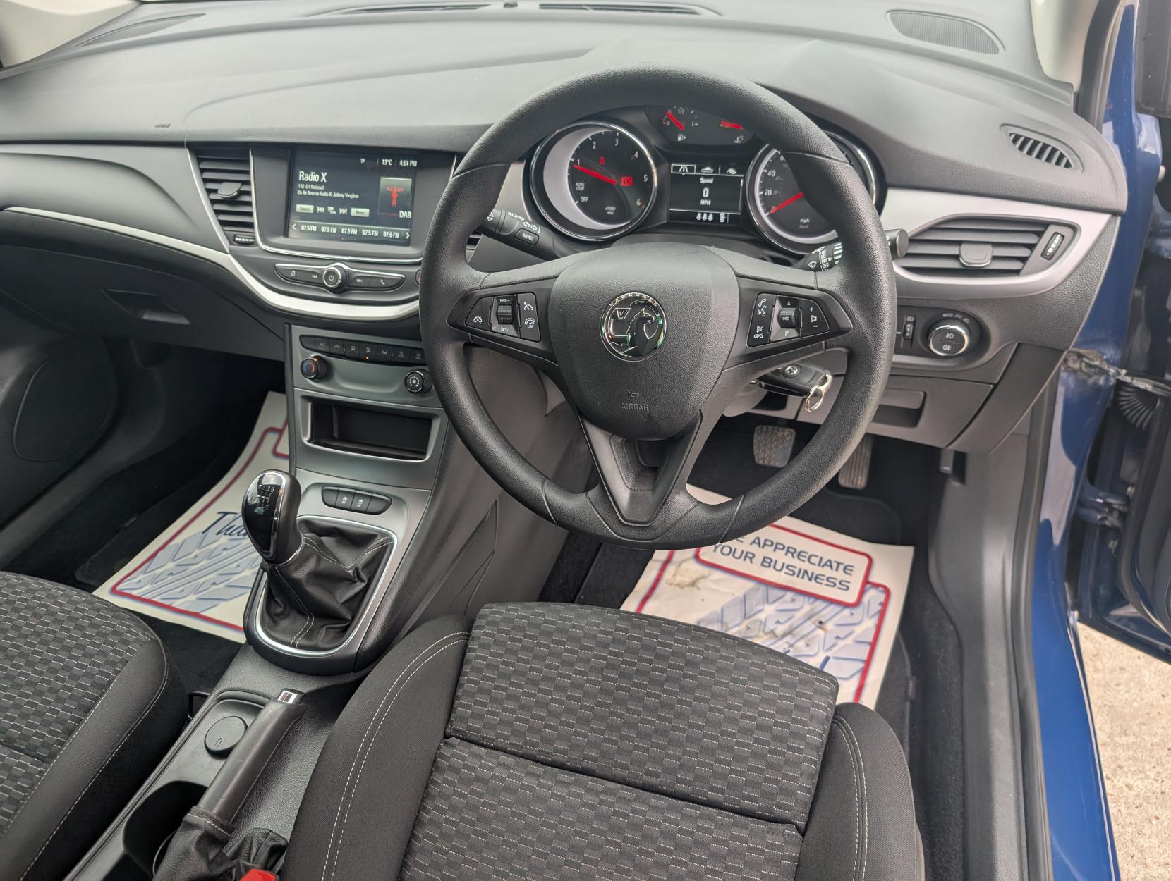 Vauxhall Astra 1.6 CDTi ecoTEC BlueInjection Design Hatchback 5dr Diesel Manual Euro 6 (s/s) (110 ps)