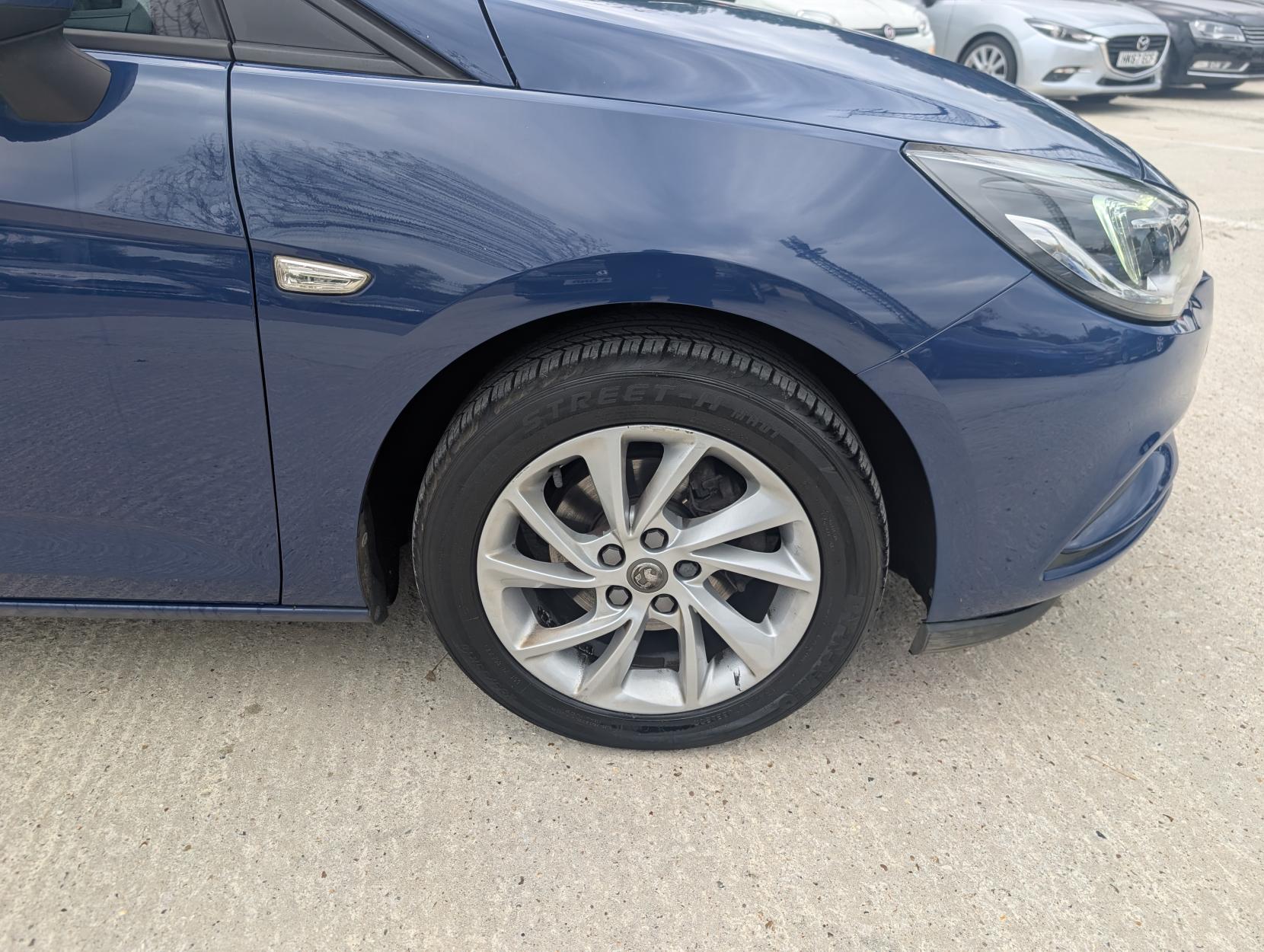 Vauxhall Astra 1.6 CDTi ecoTEC BlueInjection Design Hatchback 5dr Diesel Manual Euro 6 (s/s) (110 ps)