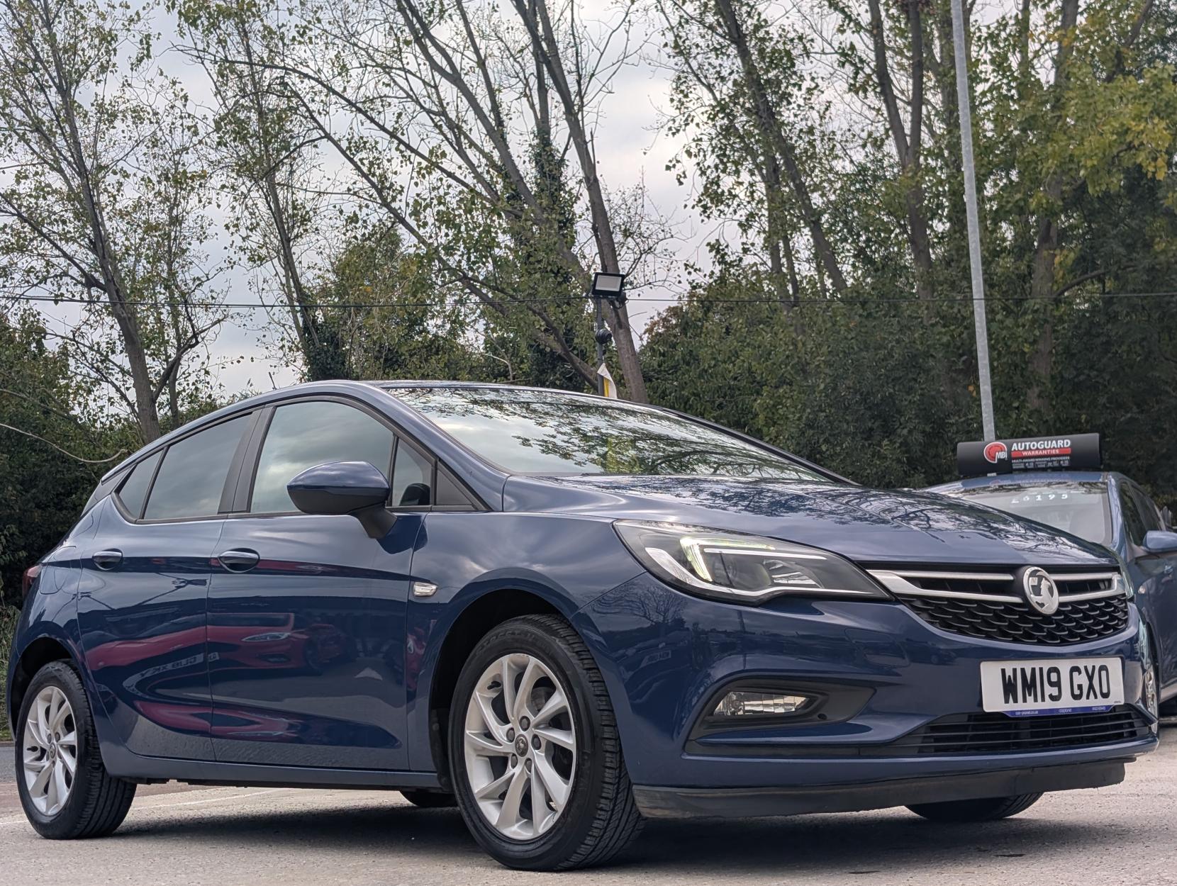 Vauxhall Astra 1.6 CDTi ecoTEC BlueInjection Design Hatchback 5dr Diesel Manual Euro 6 (s/s) (110 ps)