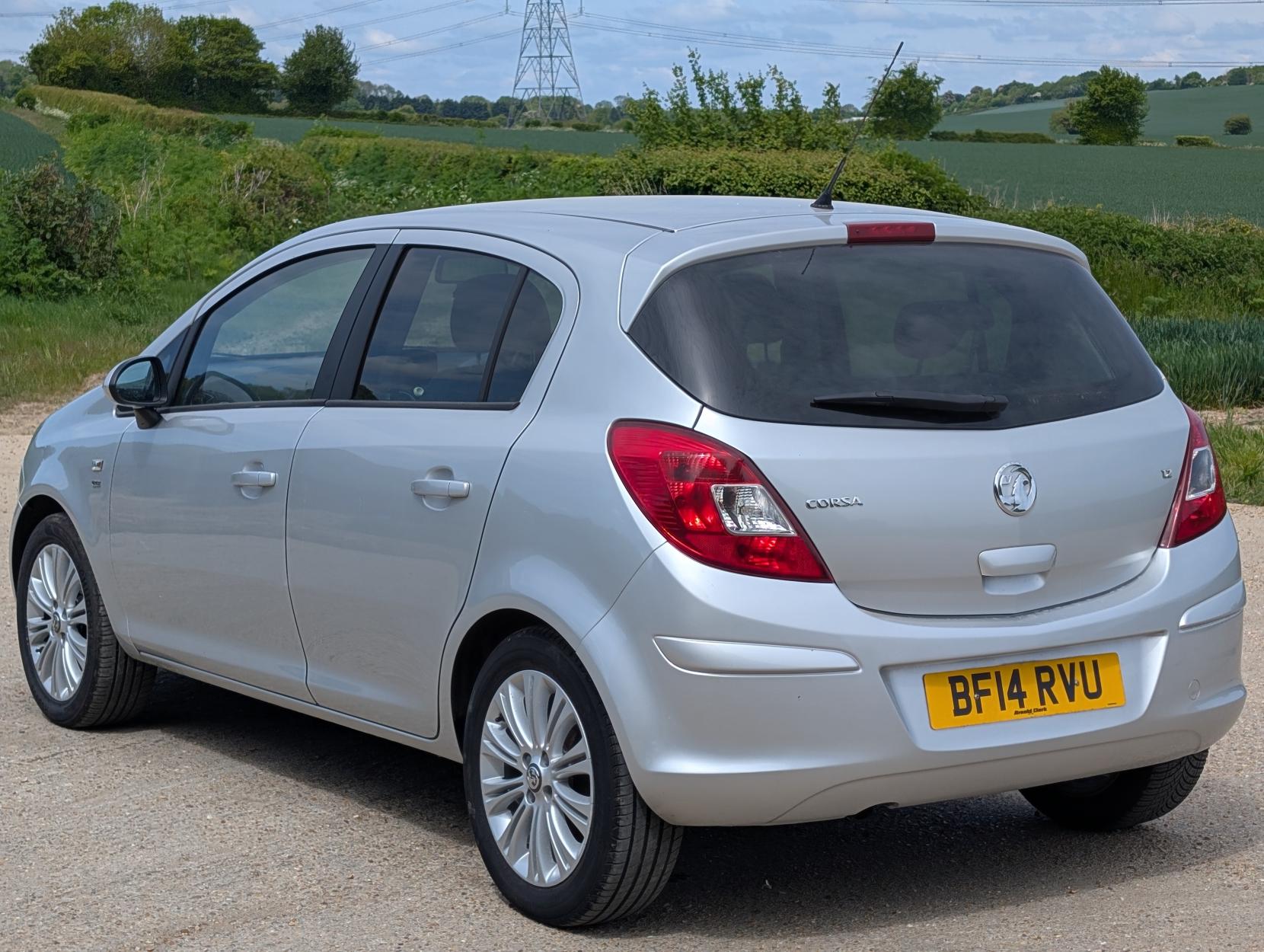 Vauxhall Corsa 1.2 16V SE Hatchback 5dr Petrol Manual Euro 5 (85 ps)