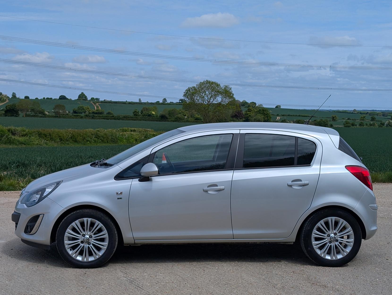 Vauxhall Corsa 1.2 16V SE Hatchback 5dr Petrol Manual Euro 5 (85 ps)