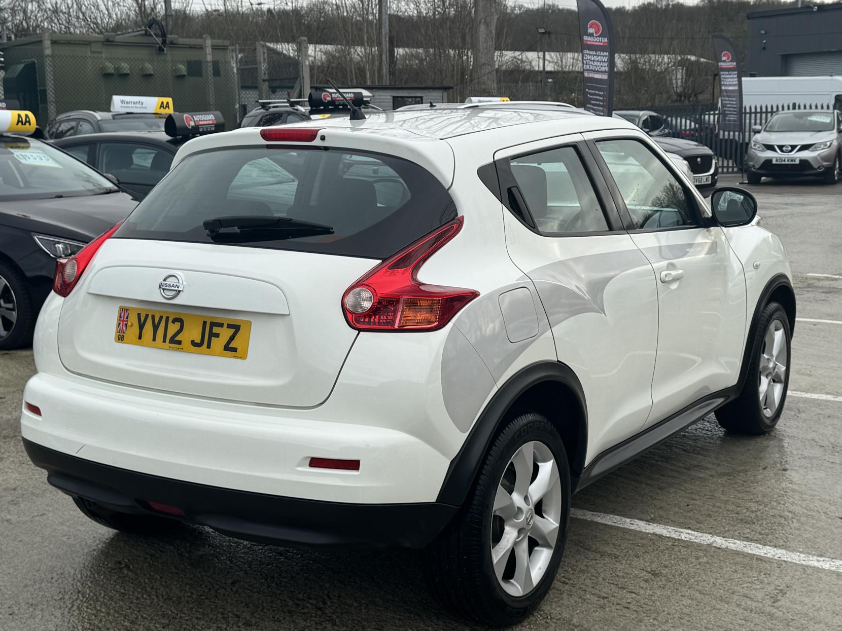 Nissan Juke 1.6 Acenta SUV 5dr Petrol Manual Euro 5 (s/s) (117 ps)