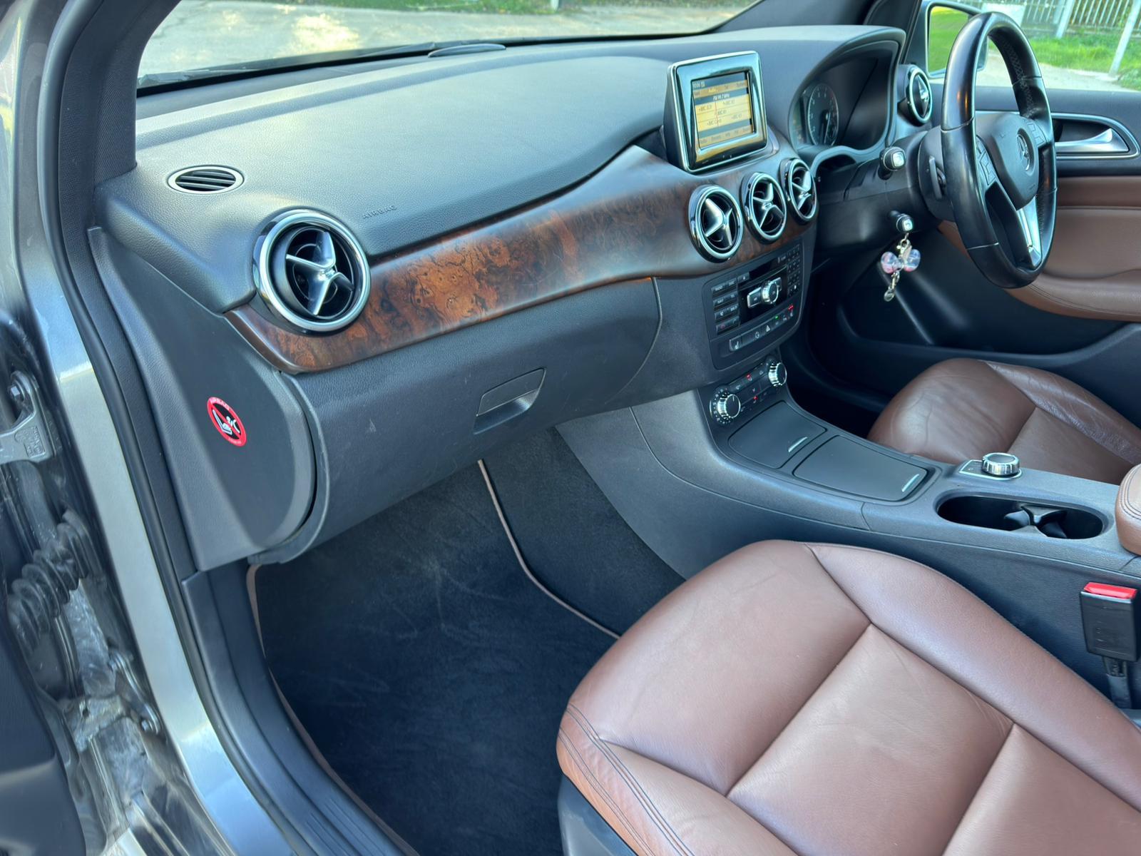 Mercedes-Benz B Class 1.6 B180 BlueEfficiency SE MPV 5dr Petrol 7G-DCT Euro 5 (s/s) (122 ps)