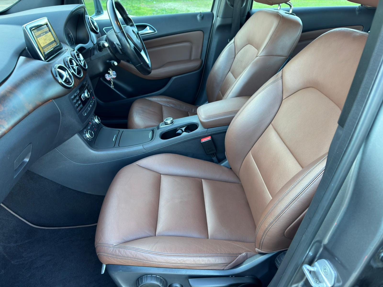 Mercedes-Benz B Class 1.6 B180 BlueEfficiency SE MPV 5dr Petrol 7G-DCT Euro 5 (s/s) (122 ps)