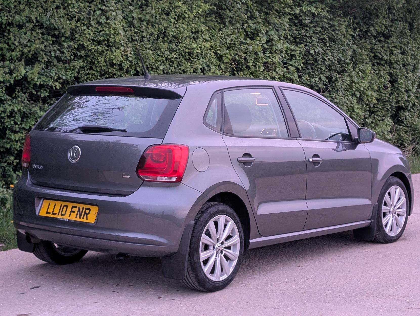 Volkswagen Polo 1.4 SEL Hatchback 5dr Petrol DSG Euro 5 (85 ps)