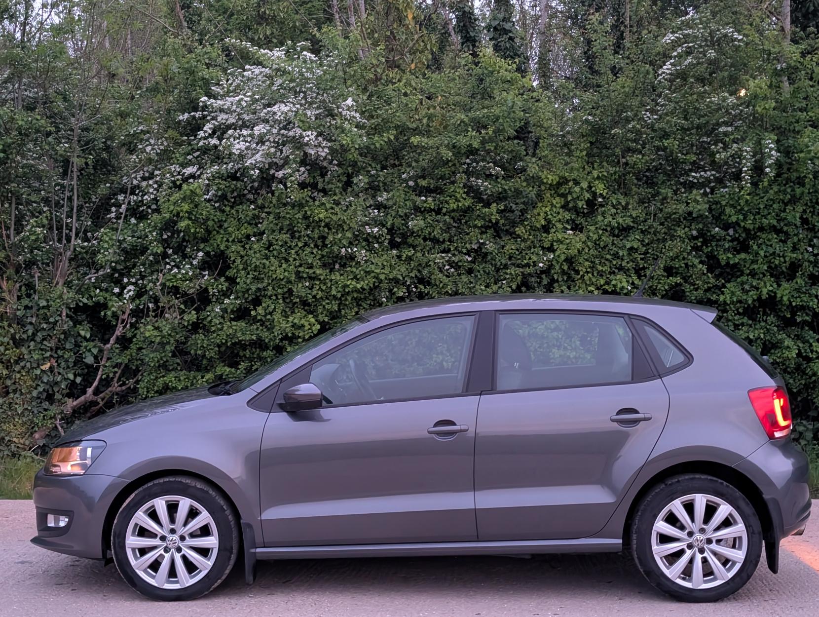 Volkswagen Polo 1.4 SEL Hatchback 5dr Petrol DSG Euro 5 (85 ps)