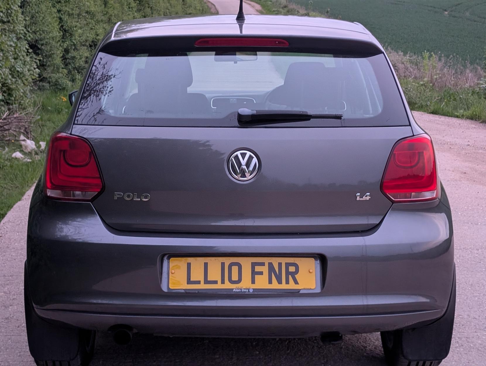 Volkswagen Polo 1.4 SEL Hatchback 5dr Petrol DSG Euro 5 (85 ps)
