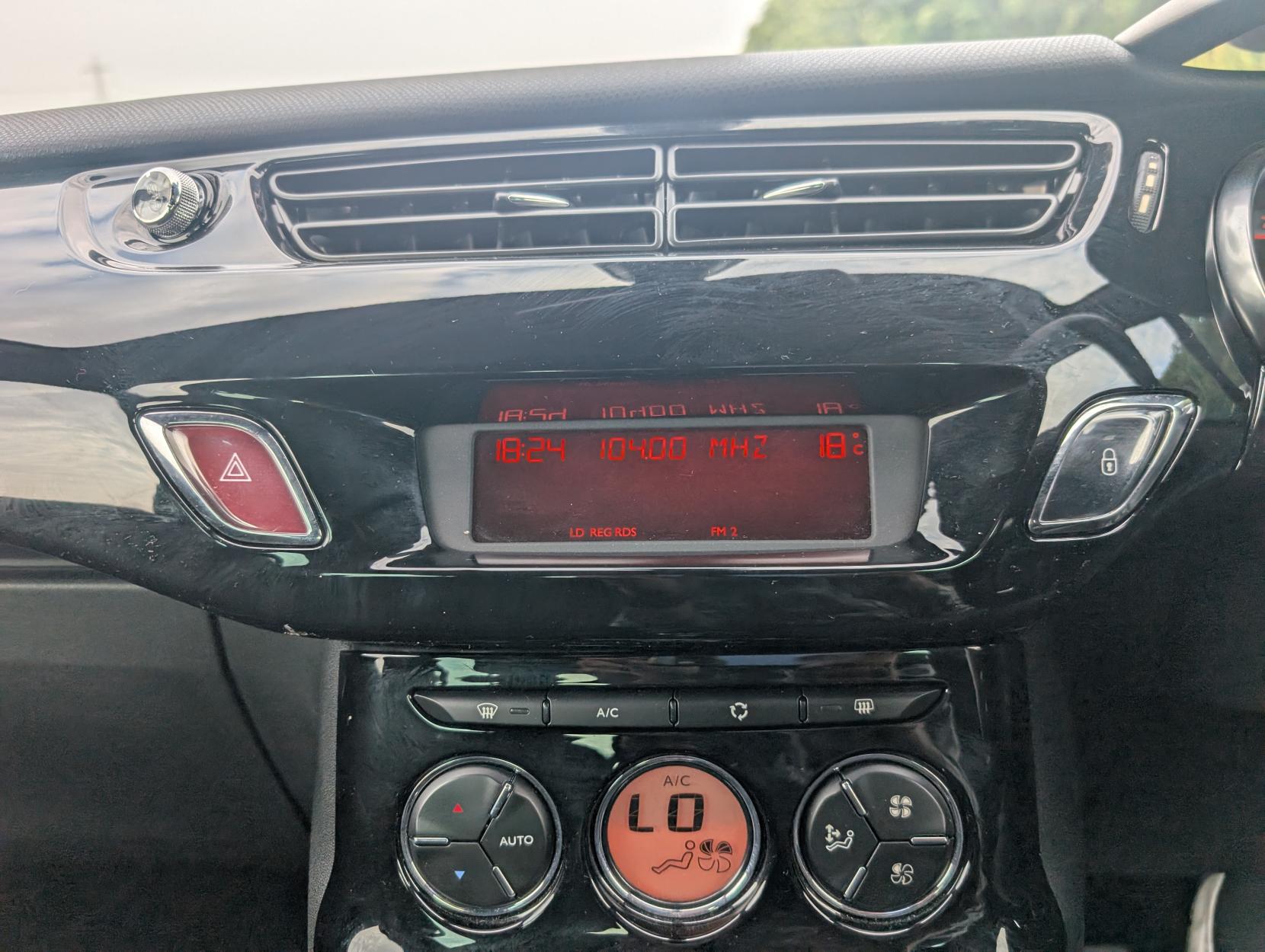 Citroen DS3 1.6 VTi DStyle Plus Hatchback 3dr Petrol Manual Euro 5 (120 ps)
