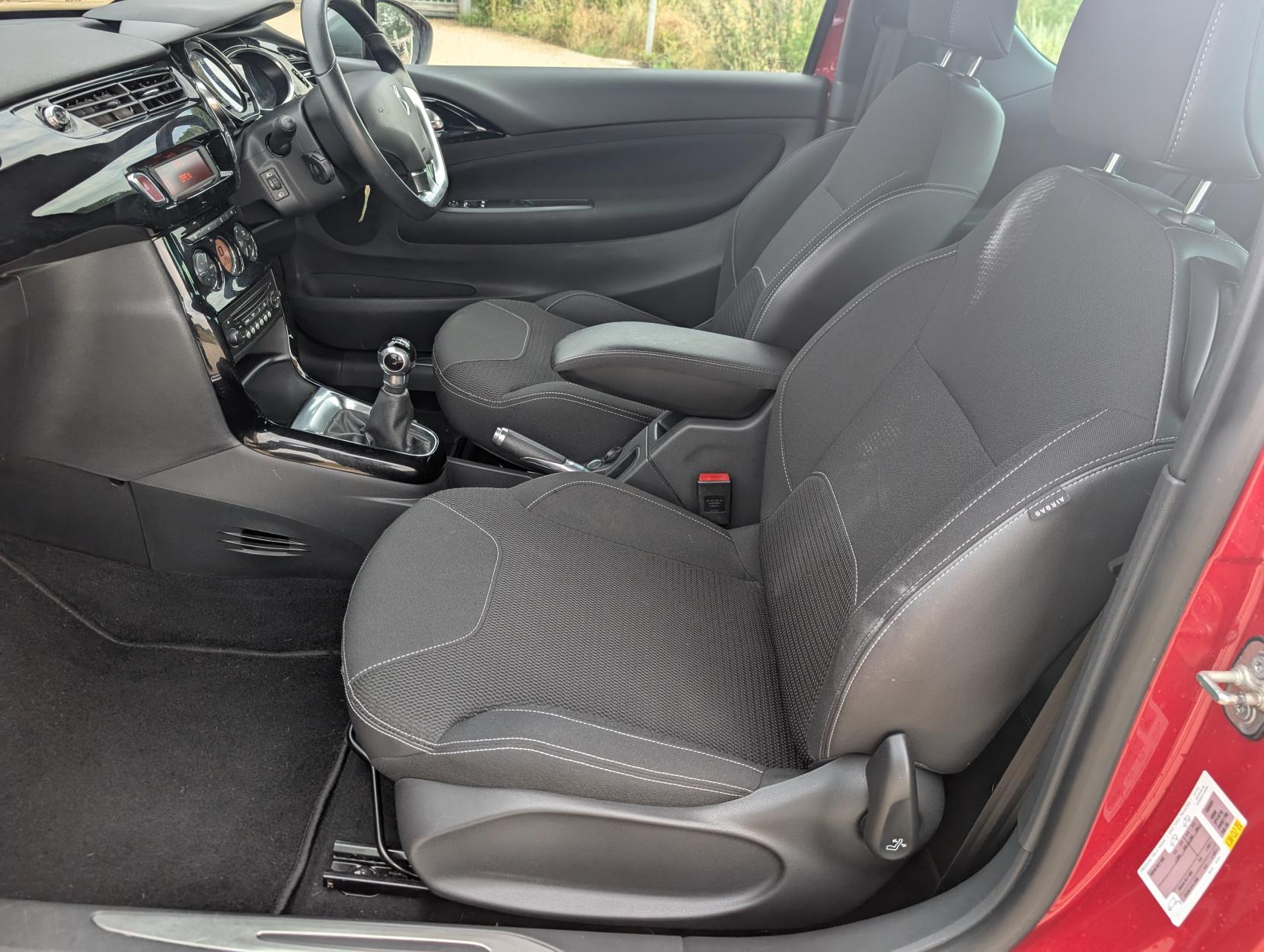 Citroen DS3 1.6 VTi DStyle Plus Hatchback 3dr Petrol Manual Euro 5 (120 ps)