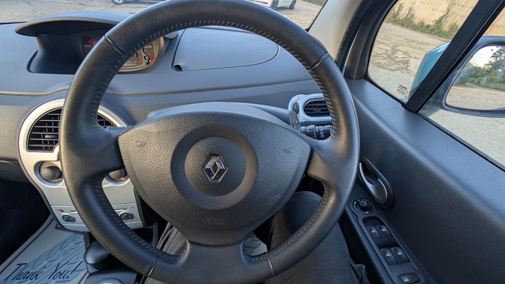 Renault Grand Modus 1.2 TCe Dynamique MPV 5dr Petrol Manual Euro 5 (100 ps)