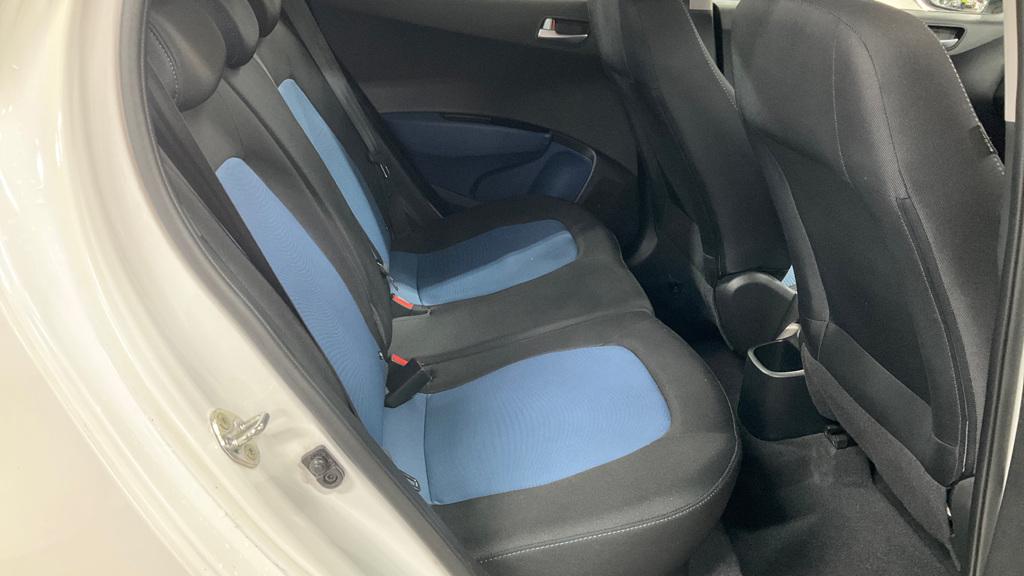 Hyundai i10 1.0 Blue Drive Premium Hatchback 5dr Petrol Manual Euro 6 (s/s) (66 ps)