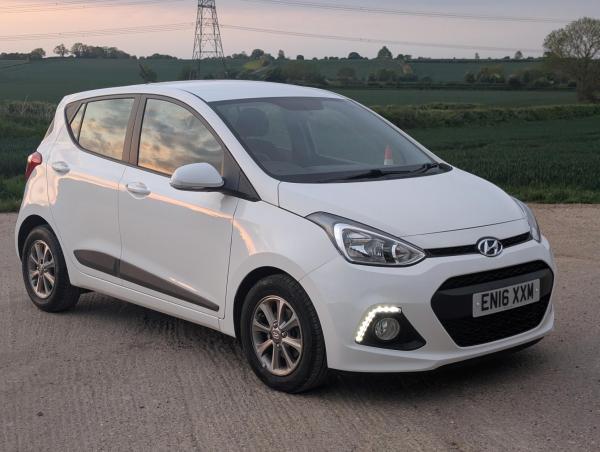Hyundai i10 1.0 Blue Drive Premium Hatchback 5dr Petrol Manual Euro 6 (s/s) (66 ps)