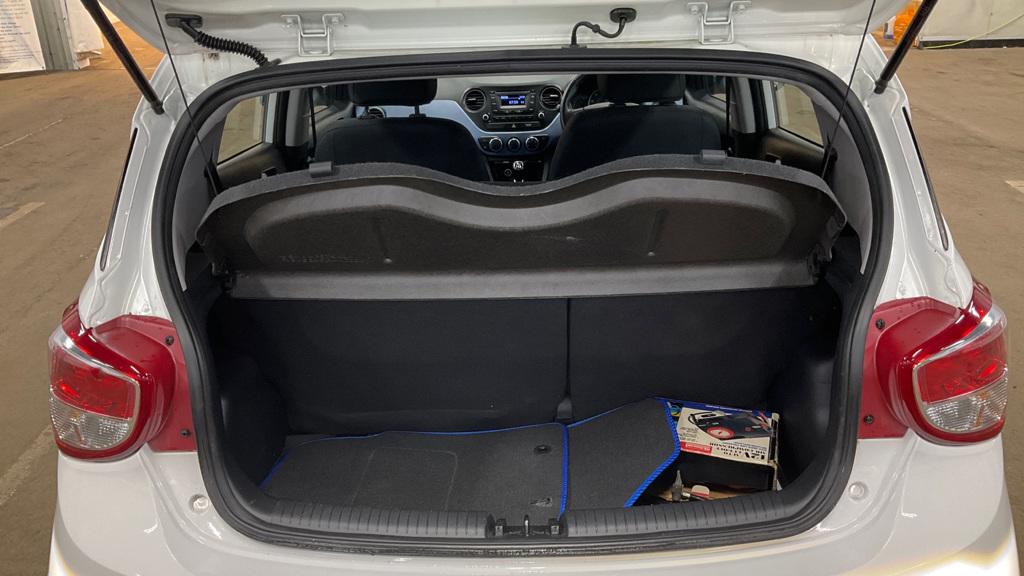 Hyundai i10 1.0 Blue Drive Premium Hatchback 5dr Petrol Manual Euro 6 (s/s) (66 ps)