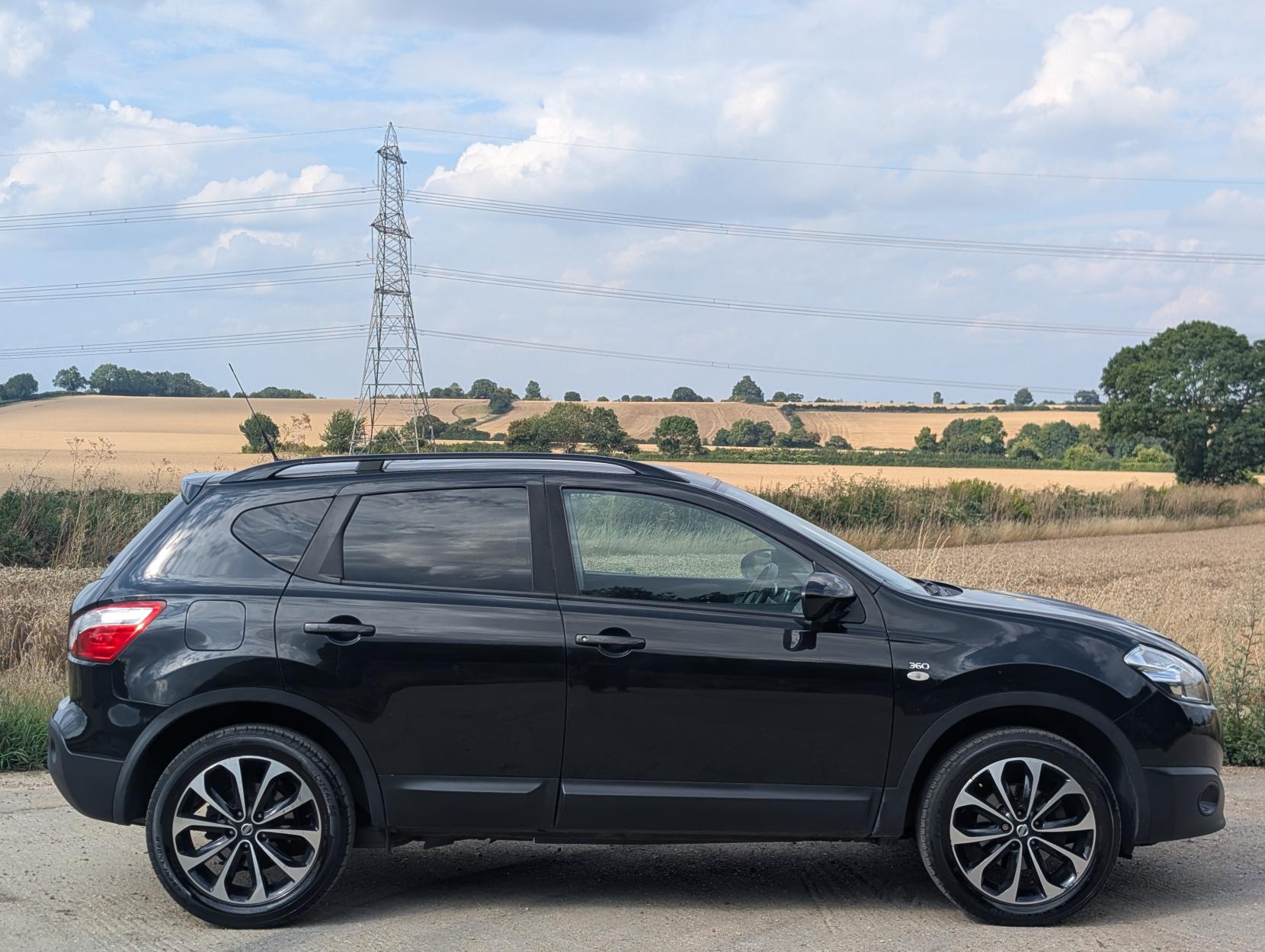 Nissan Qashqai 1.6 360 SUV 5dr Petrol Manual 2WD Euro 5 (117 ps)